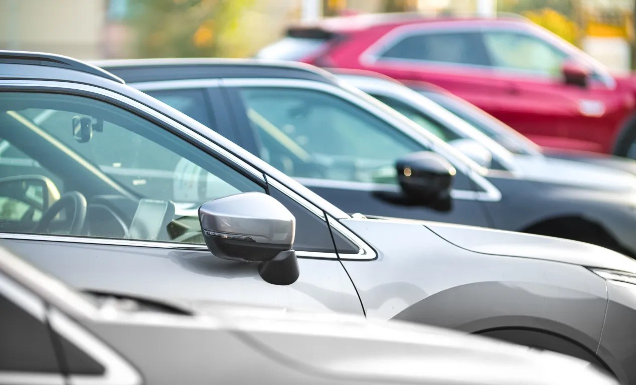 ¿Dónde puedes buscar autos usados en Perú?